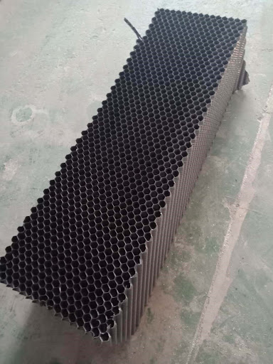 如何減少閉式冷卻塔填料堵塞問(wèn)題？